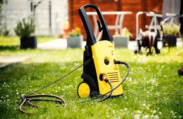 Best Playground Equipment Cleaning  in Lewisburg, PA